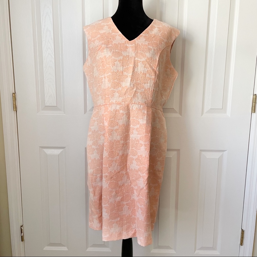 NWT LIZ CLAIBORNE Peach Floral Jacquard Sleeveless V-neck Dress Size 14